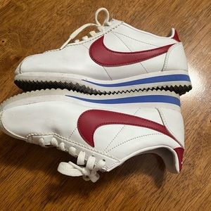 Nike Cortez’s women’s red and blue